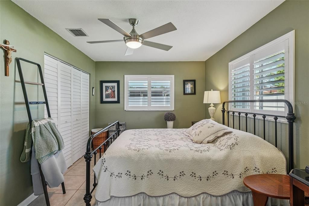 Active With Contract: $519,900 (4 beds, 2 baths, 1784 Square Feet)