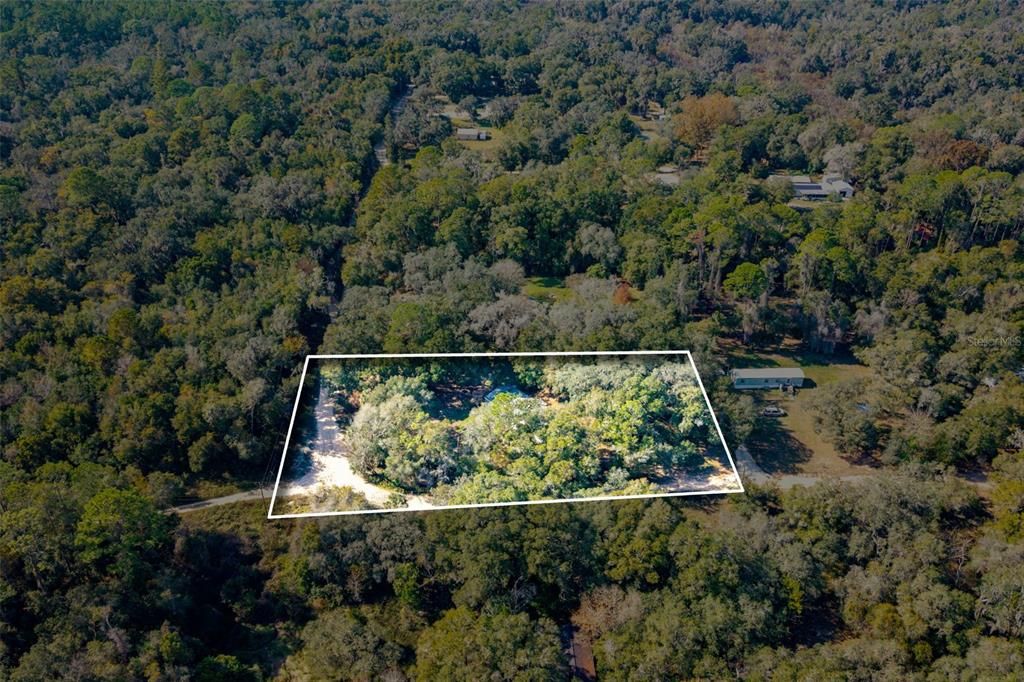 Activo con contrato: $225,000 (4 camas, 2 baños, 2052 Pies cuadrados)