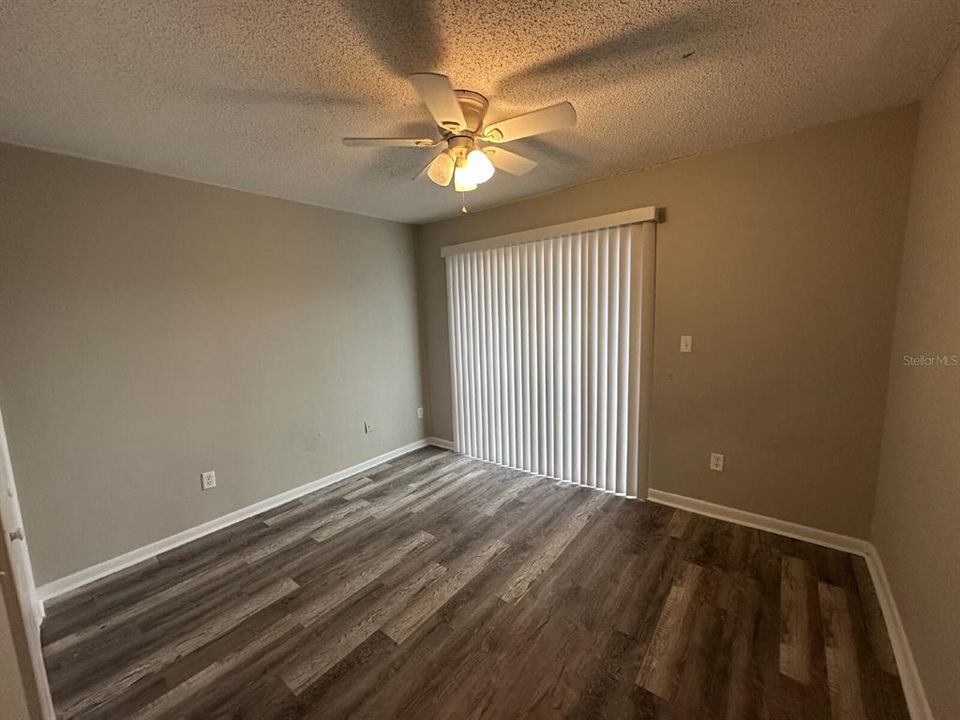 出租: $1,345 (2 贝兹, 2 浴室, 960 平方英尺)