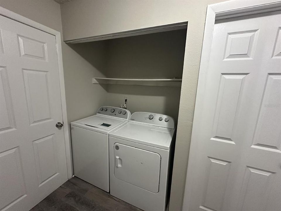 出租: $1,345 (2 贝兹, 2 浴室, 960 平方英尺)