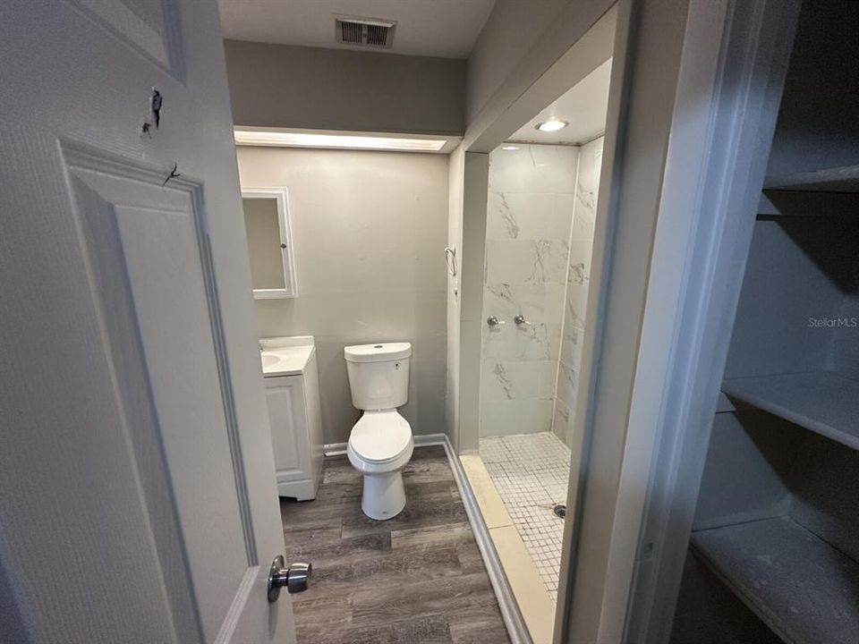 出租: $1,345 (2 贝兹, 2 浴室, 960 平方英尺)