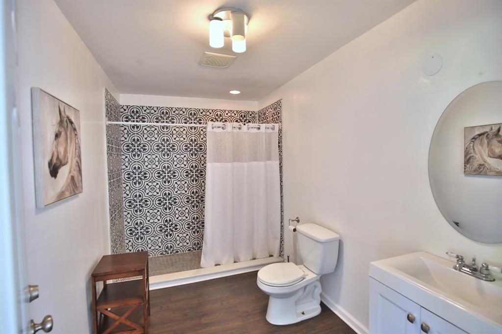 For Sale: $1,695,000 (5 beds, 3 baths, 1400 Square Feet)