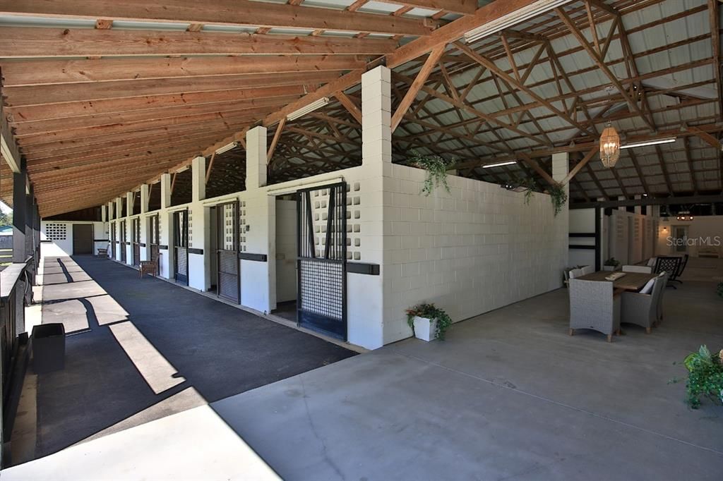 For Sale: $1,695,000 (5 beds, 3 baths, 1400 Square Feet)