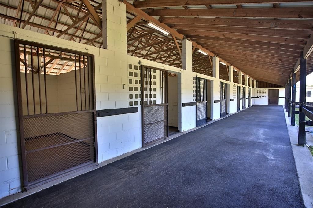 For Sale: $1,695,000 (5 beds, 3 baths, 1400 Square Feet)