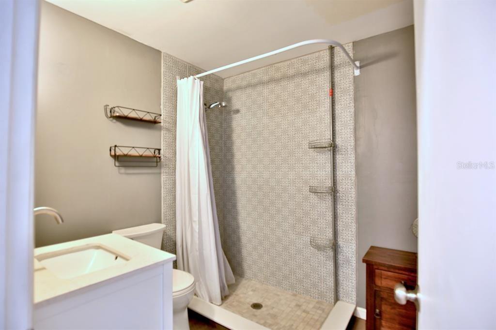 For Sale: $1,695,000 (5 beds, 3 baths, 1400 Square Feet)