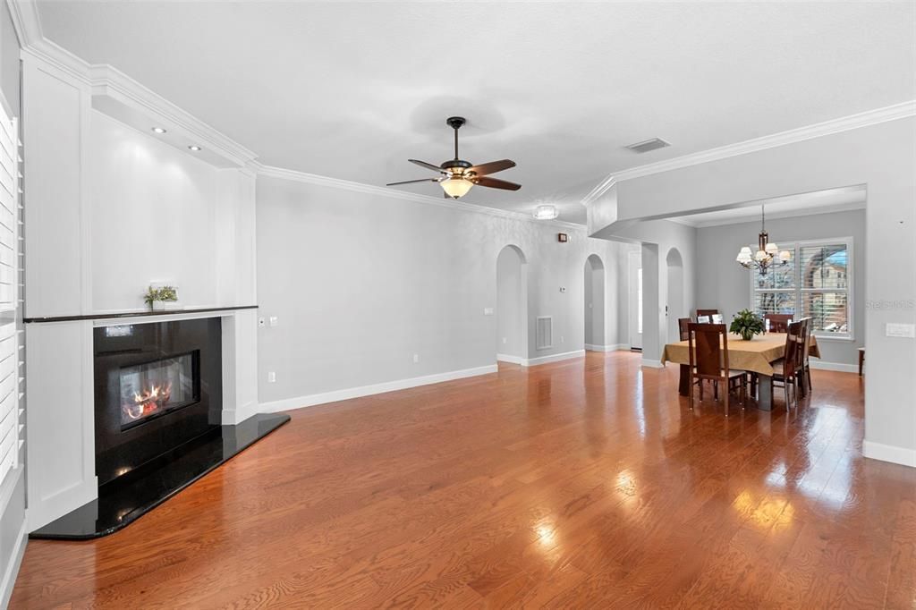 待售: $577,500 (2 贝兹, 2 浴室, 2670 平方英尺)