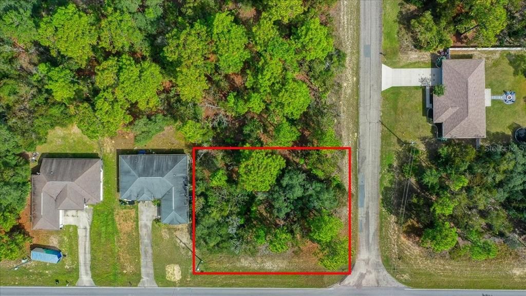 На продажу: $34,900 (0.28 acres)