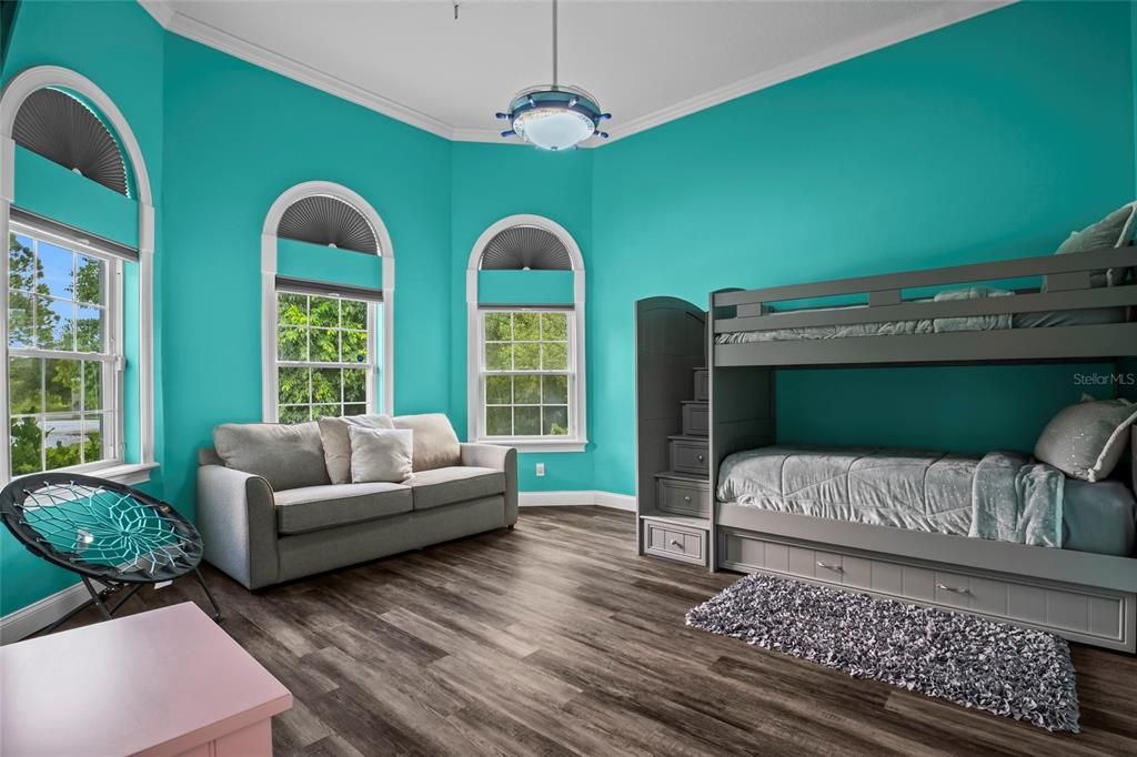 For Sale: $1,375,000 (4 beds, 4 baths, 5478 Square Feet)