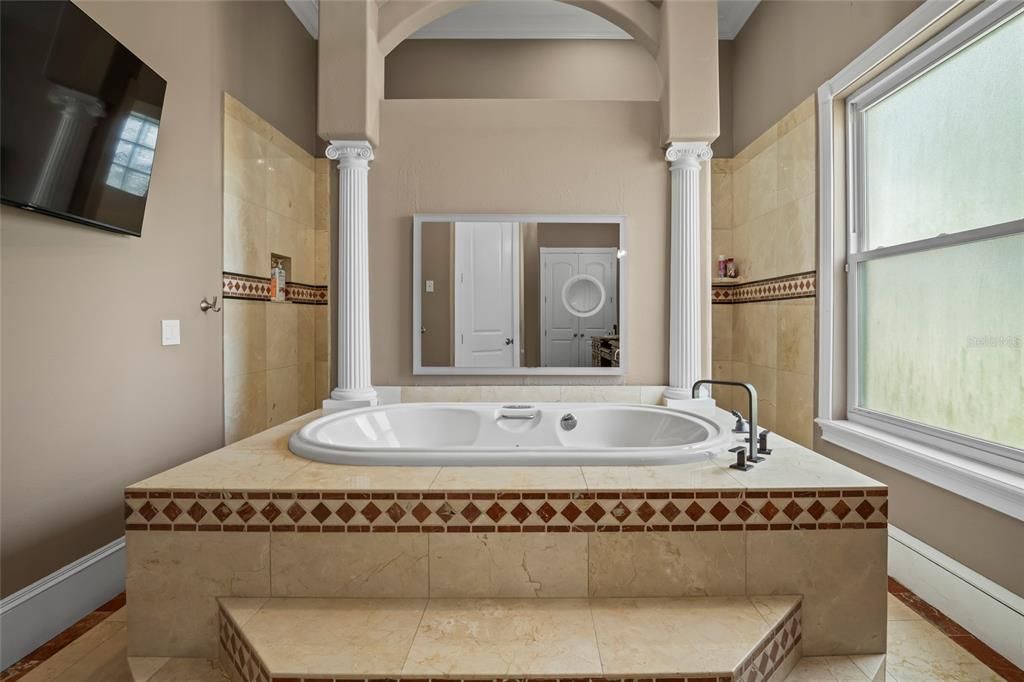 For Sale: $1,375,000 (4 beds, 4 baths, 5478 Square Feet)