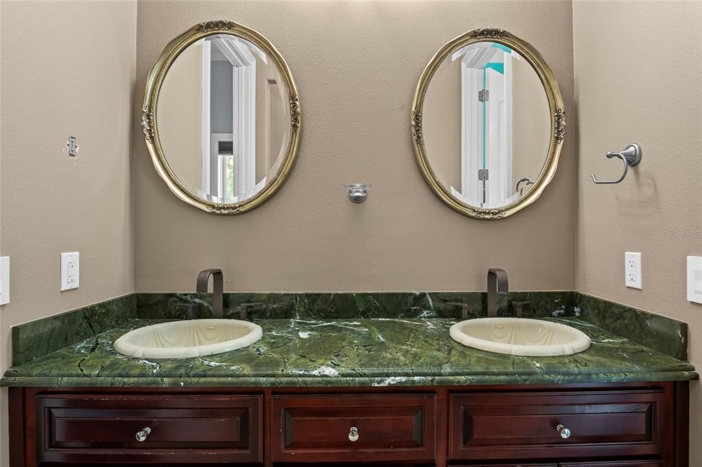 For Sale: $1,375,000 (4 beds, 4 baths, 5478 Square Feet)