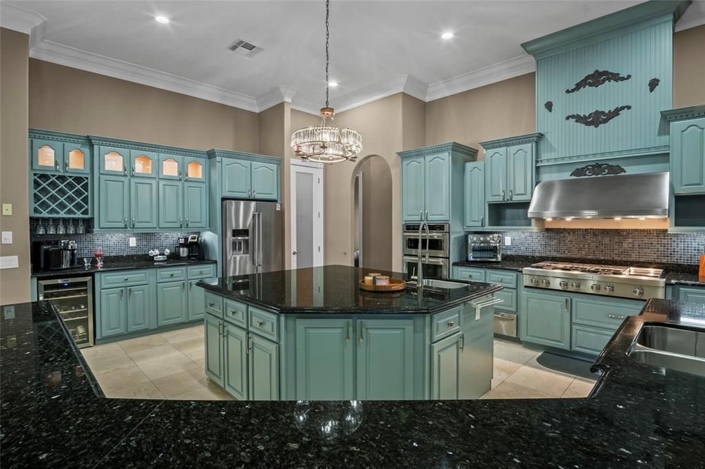 For Sale: $1,375,000 (4 beds, 4 baths, 5478 Square Feet)