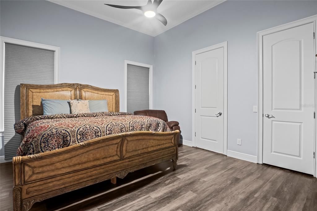 For Sale: $1,375,000 (4 beds, 4 baths, 5478 Square Feet)