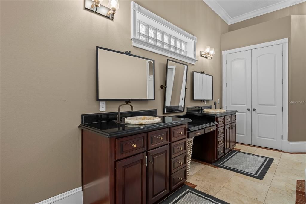 For Sale: $1,375,000 (4 beds, 4 baths, 5478 Square Feet)