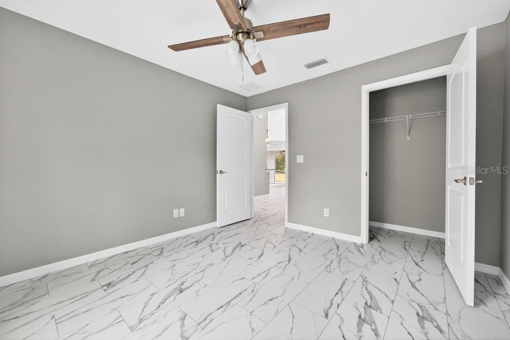 For Sale: $275,000 (3 beds, 2 baths, 1423 Square Feet)