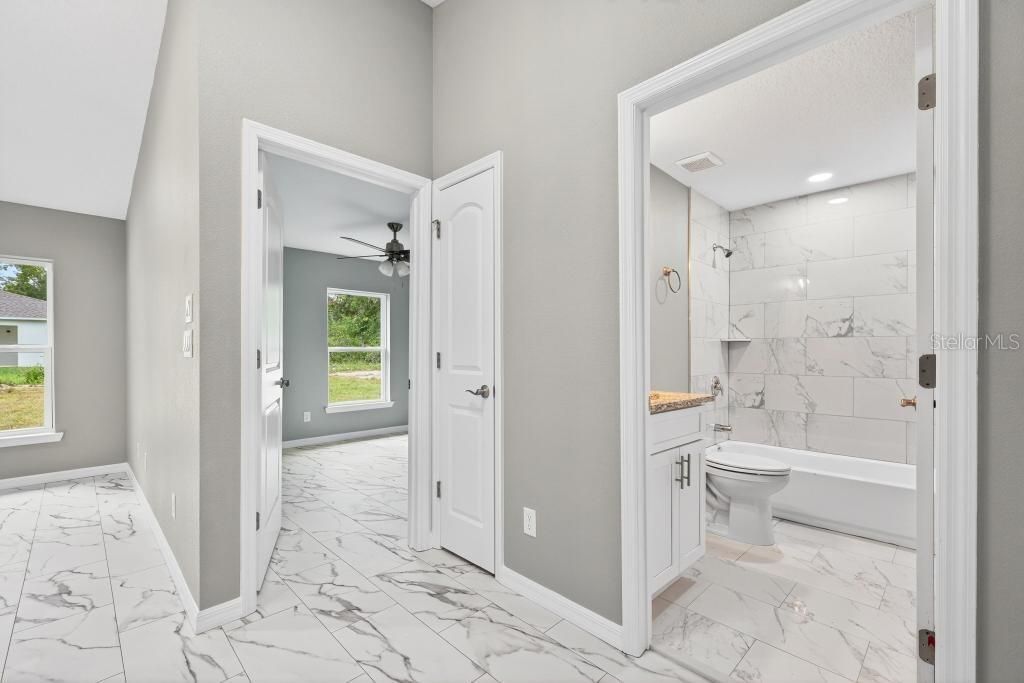 For Sale: $275,000 (3 beds, 2 baths, 1423 Square Feet)