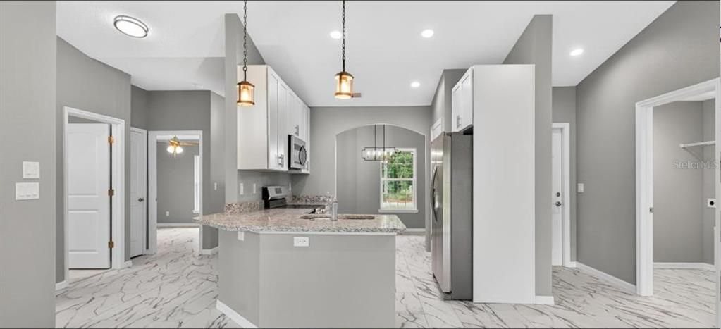 For Sale: $275,000 (3 beds, 2 baths, 1423 Square Feet)