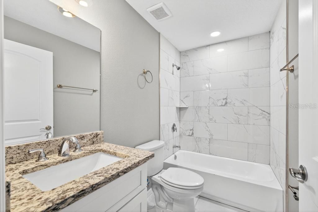 For Sale: $275,000 (3 beds, 2 baths, 1423 Square Feet)