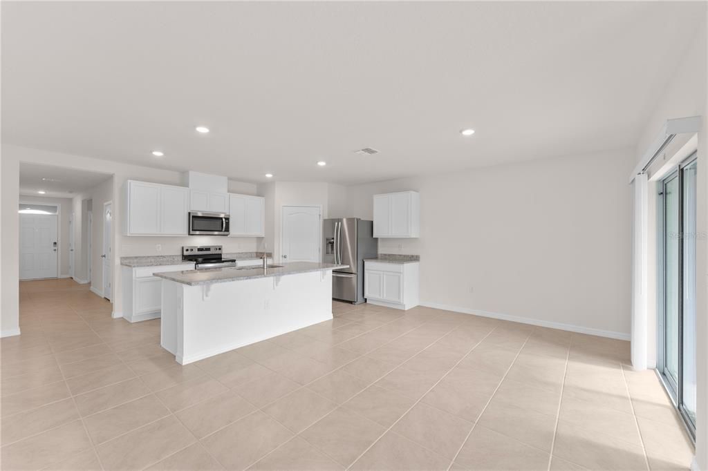 出租: $2,400 (4 贝兹, 2 浴室, 1828 平方英尺)