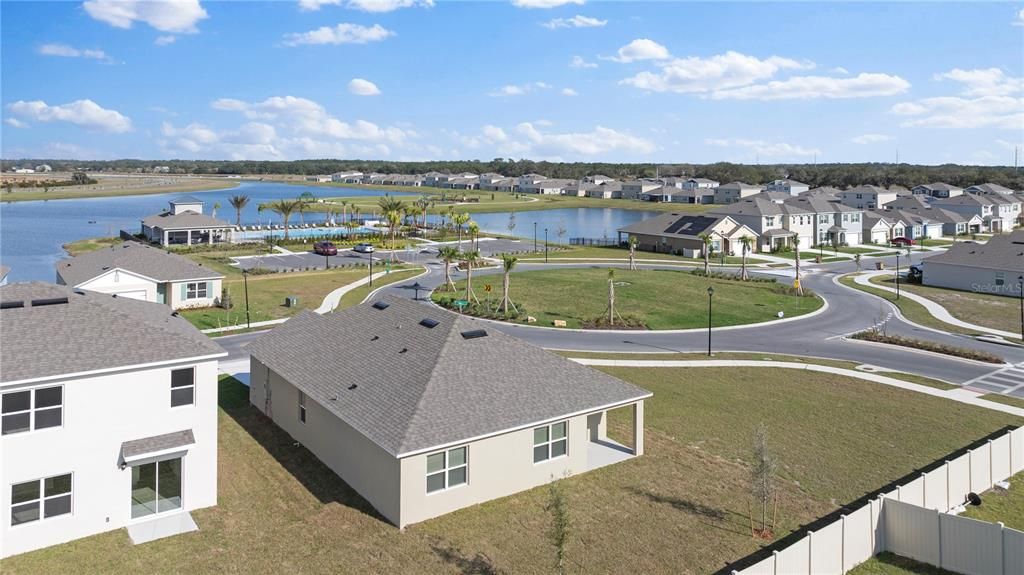 出租: $2,400 (4 贝兹, 2 浴室, 1828 平方英尺)