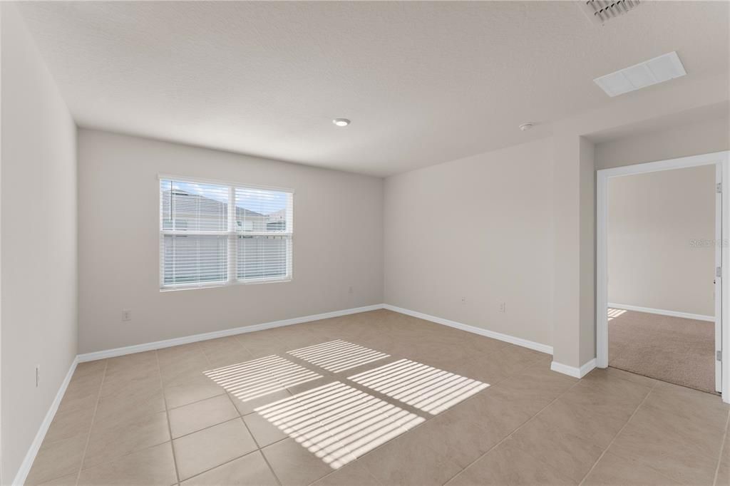 出租: $2,400 (4 贝兹, 2 浴室, 1828 平方英尺)