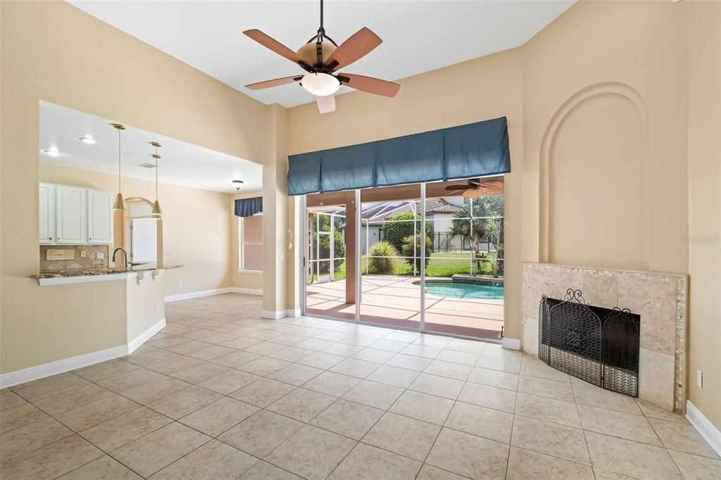 На продажу: $779,000 (4 спален, 3 ванн, 2821 Квадратных фут)