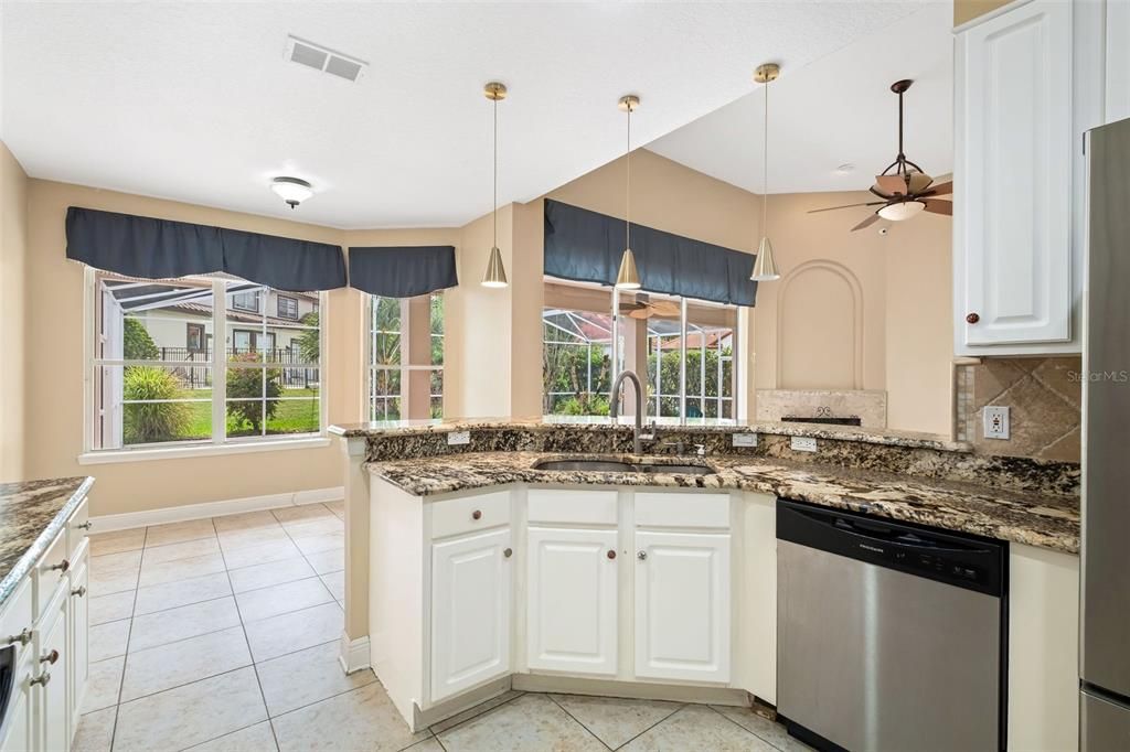 На продажу: $779,000 (4 спален, 3 ванн, 2821 Квадратных фут)