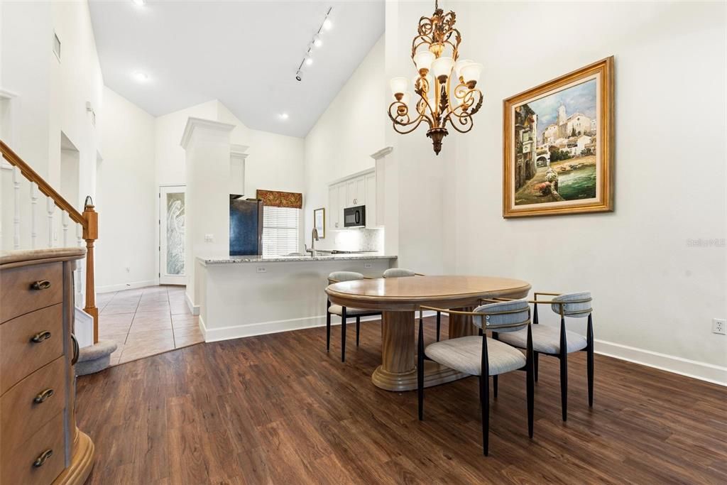 For Sale: $469,000 (2 beds, 2 baths, 2201 Square Feet)