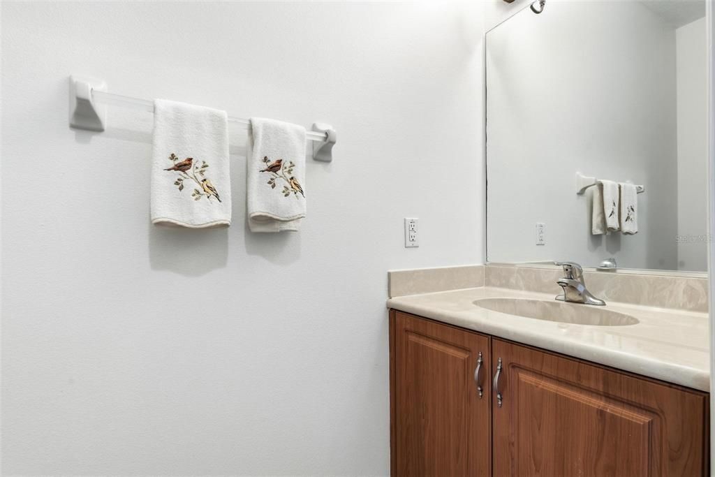 For Sale: $469,000 (2 beds, 2 baths, 2201 Square Feet)