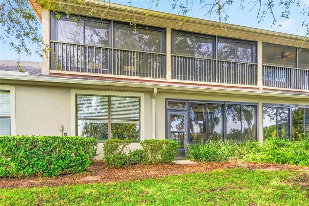 For Sale: $469,000 (2 beds, 2 baths, 2201 Square Feet)