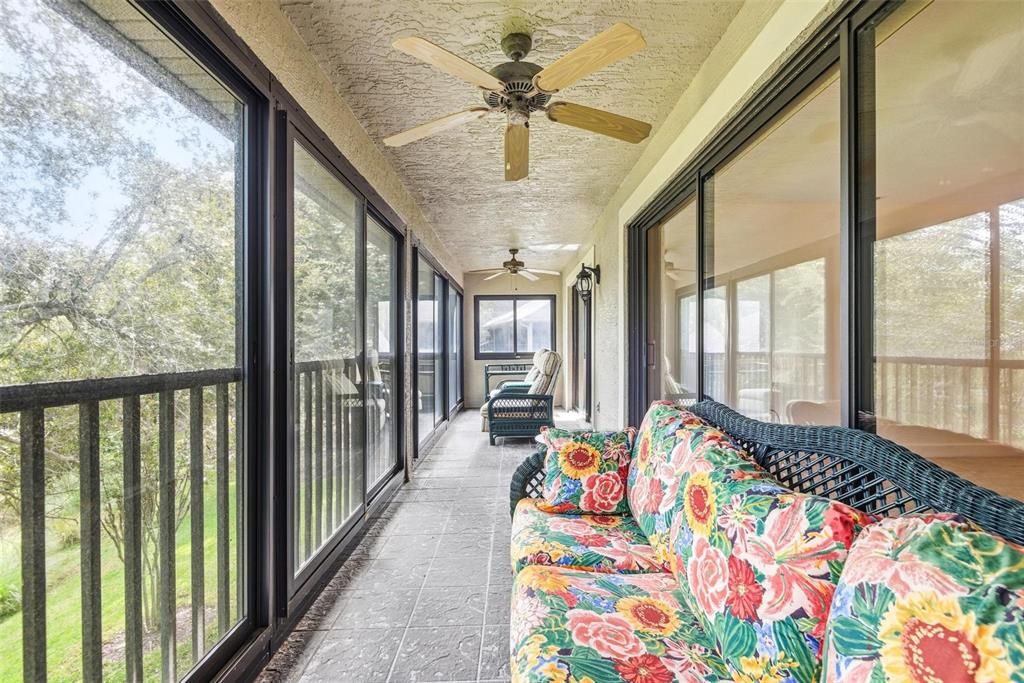 For Sale: $469,000 (2 beds, 2 baths, 2201 Square Feet)