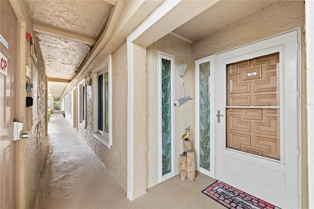 En Venta: $895,000 (2 camas, 2 baños, 1387 Pies cuadrados)