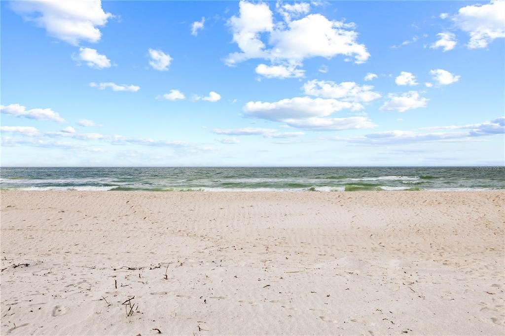 En Venta: $895,000 (2 camas, 2 baños, 1387 Pies cuadrados)