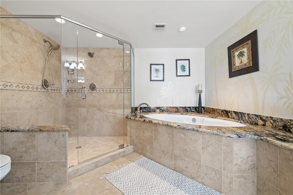 En Venta: $895,000 (2 camas, 2 baños, 1387 Pies cuadrados)