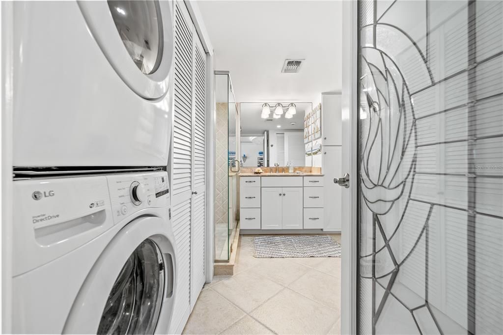 En Venta: $895,000 (2 camas, 2 baños, 1387 Pies cuadrados)