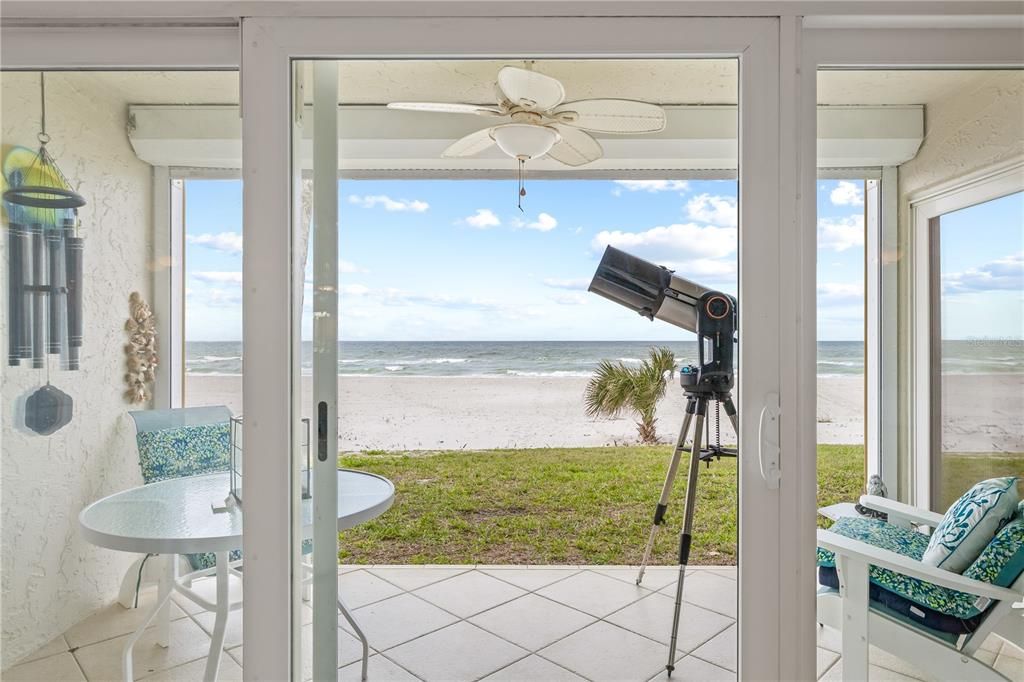 En Venta: $895,000 (2 camas, 2 baños, 1387 Pies cuadrados)