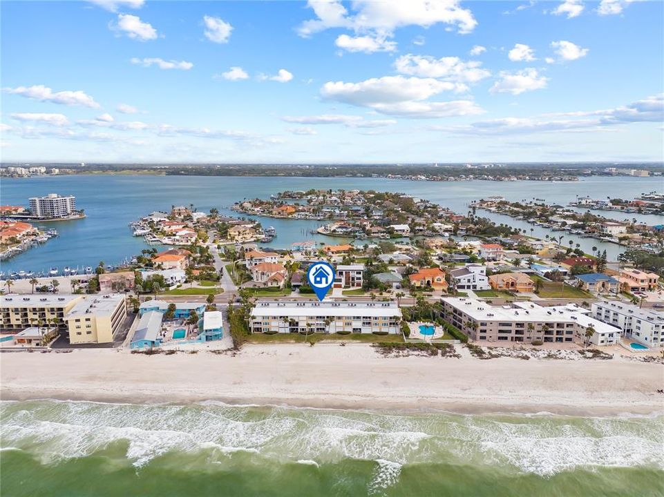 En Venta: $895,000 (2 camas, 2 baños, 1387 Pies cuadrados)