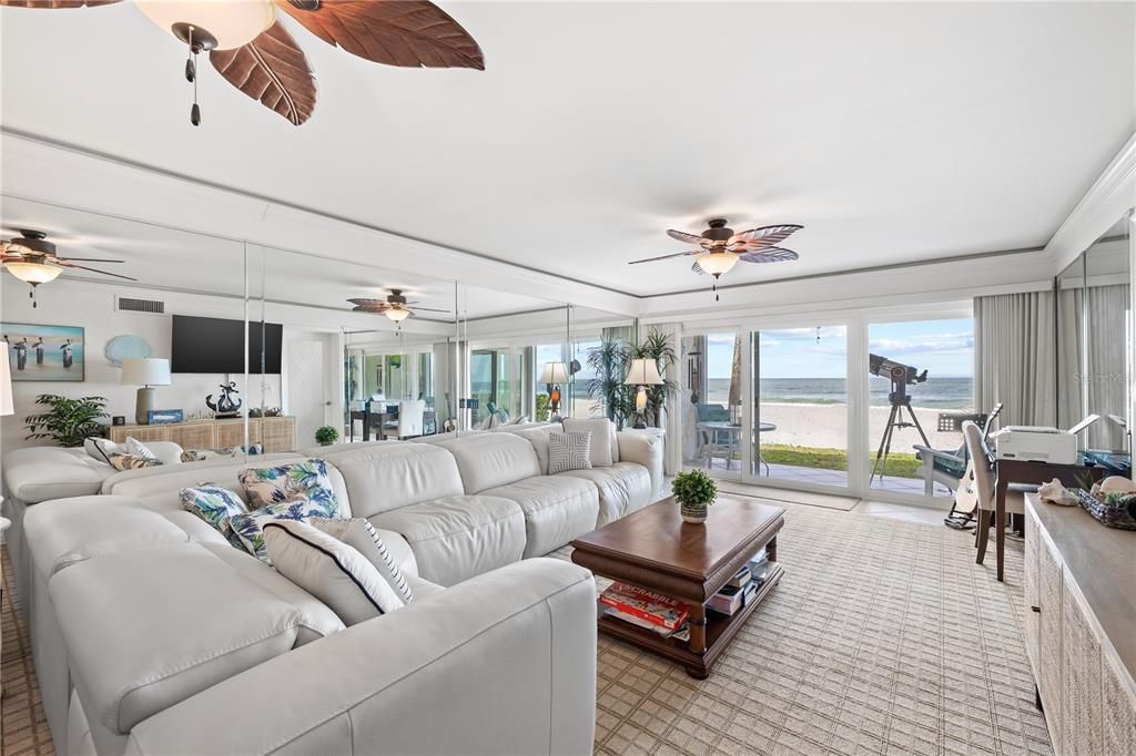 En Venta: $895,000 (2 camas, 2 baños, 1387 Pies cuadrados)