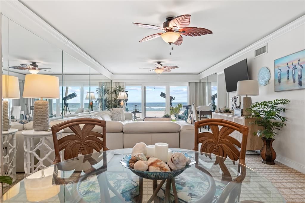 En Venta: $895,000 (2 camas, 2 baños, 1387 Pies cuadrados)