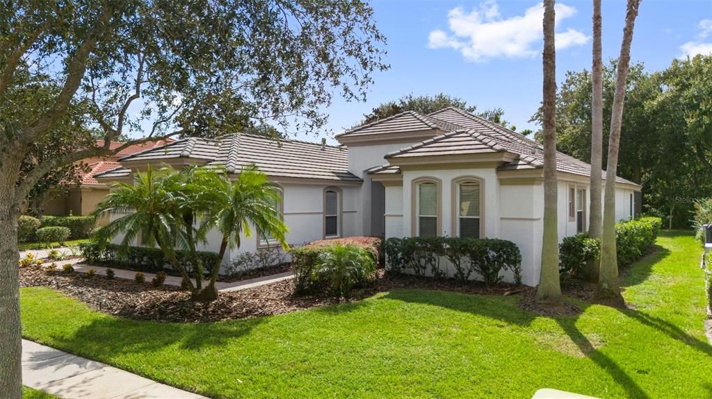 En Venta: $645,000 (4 camas, 3 baños, 2941 Pies cuadrados)