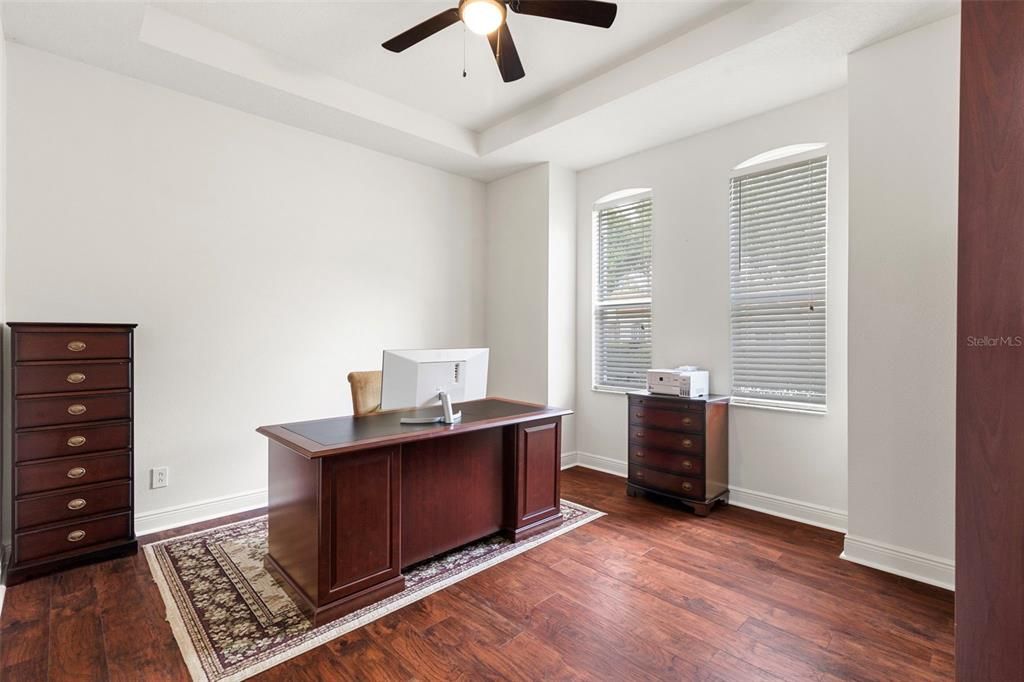 En Venta: $645,000 (4 camas, 3 baños, 2941 Pies cuadrados)