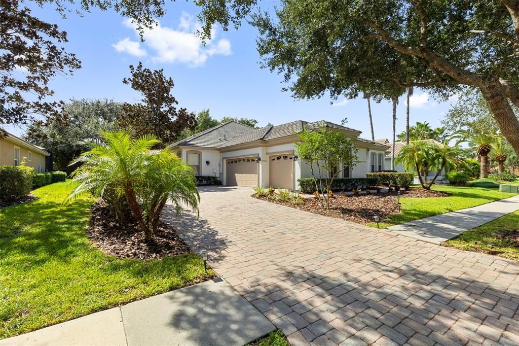 En Venta: $645,000 (4 camas, 3 baños, 2941 Pies cuadrados)