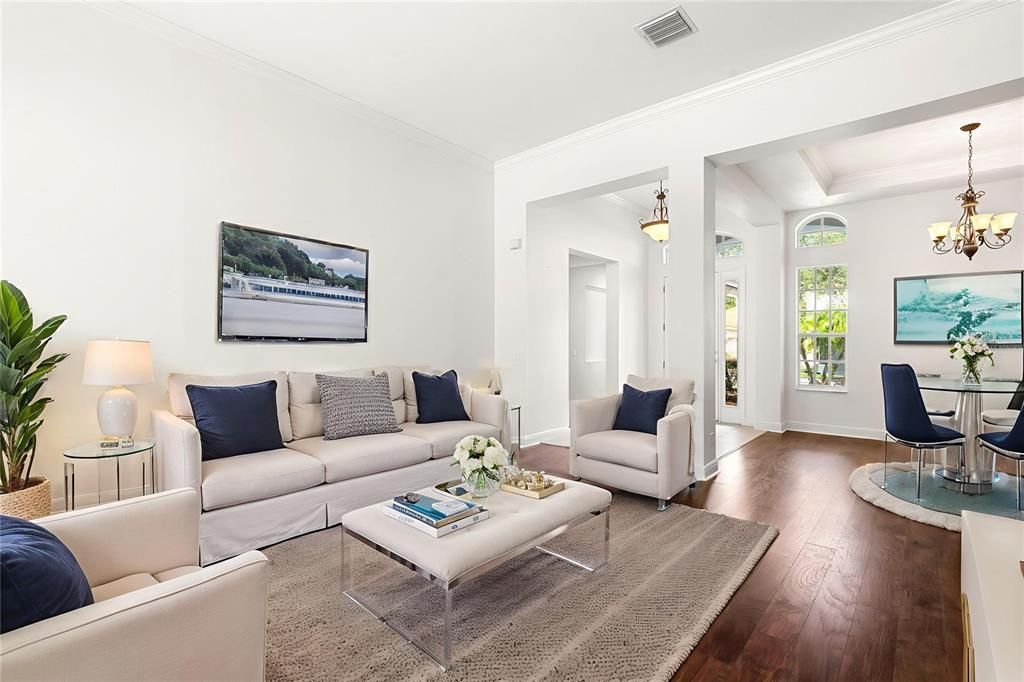 En Venta: $645,000 (4 camas, 3 baños, 2941 Pies cuadrados)