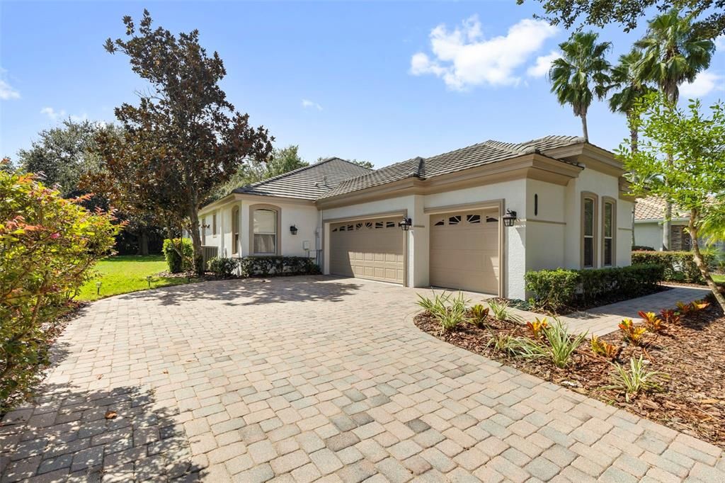 En Venta: $645,000 (4 camas, 3 baños, 2941 Pies cuadrados)