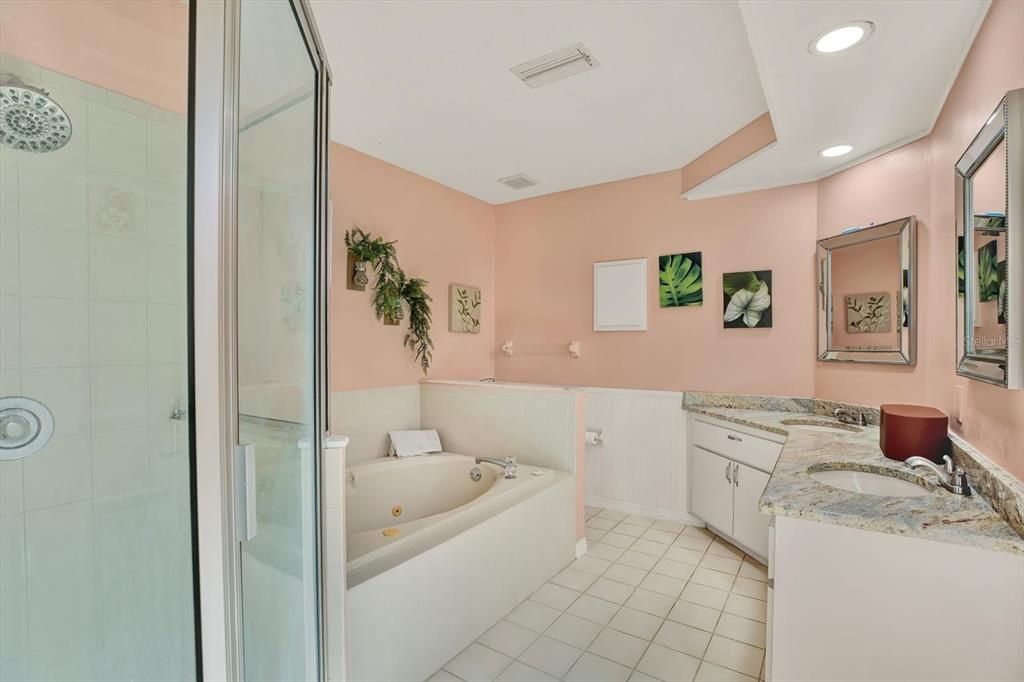 待售: $338,000 (4 贝兹, 2 浴室, 2280 平方英尺)