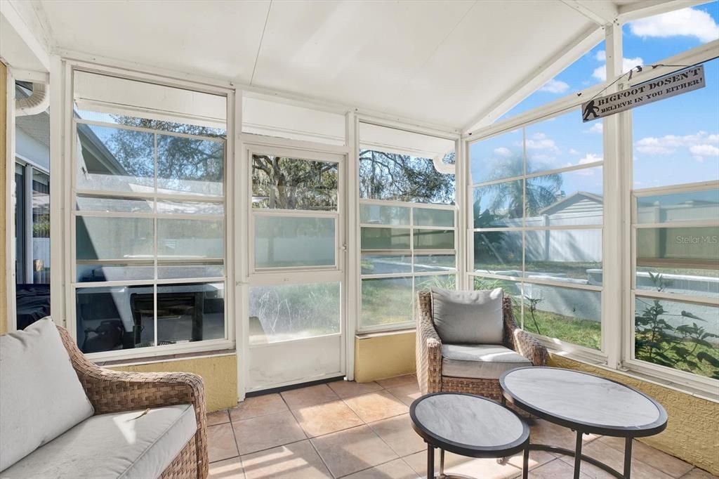 待售: $338,000 (4 贝兹, 2 浴室, 2280 平方英尺)