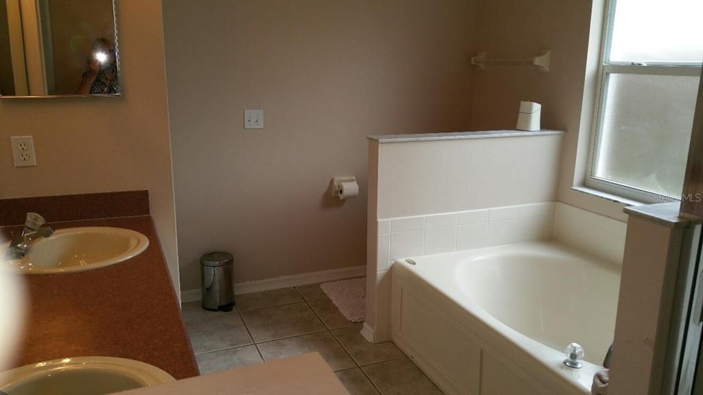 В аренду: $2,400 (3 спален, 2 ванн, 1857 Квадратных фут)