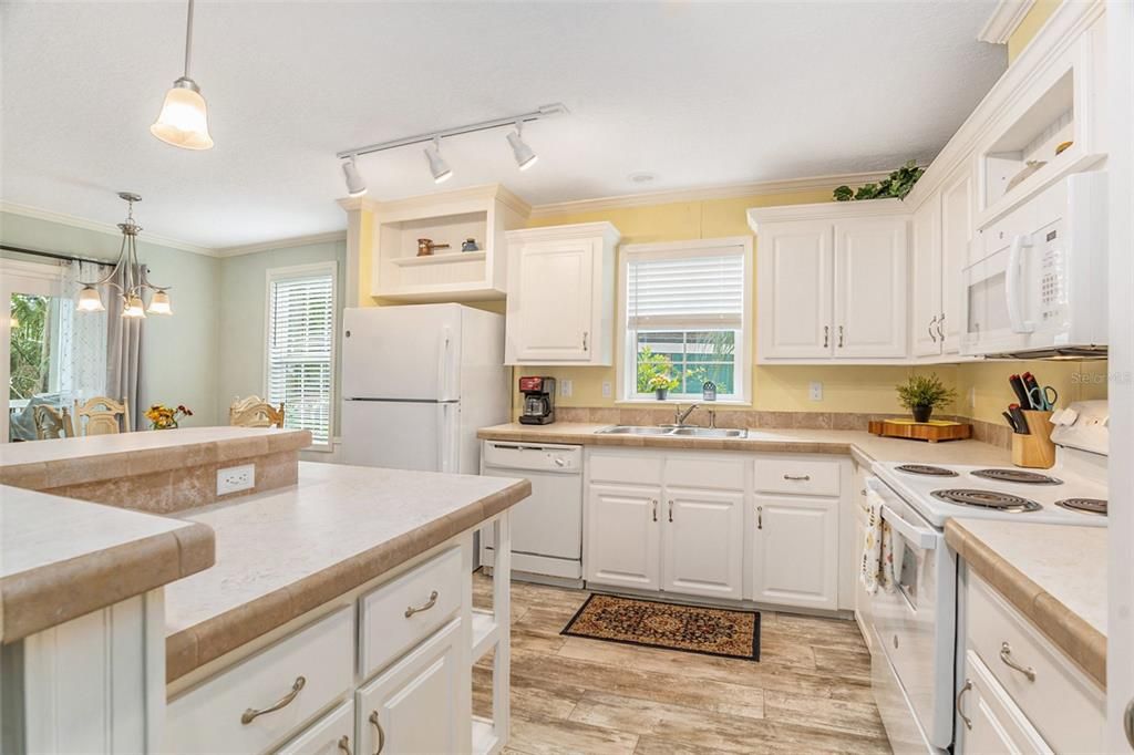 En Venta: $349,900 (2 camas, 2 baños, 1128 Pies cuadrados)