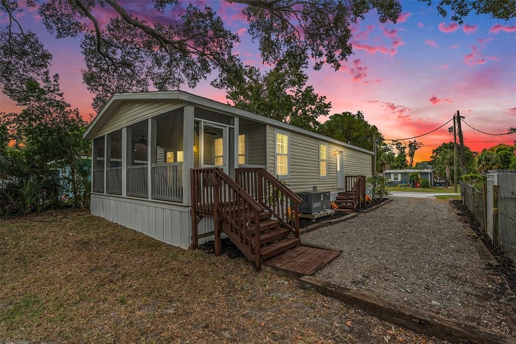 En Venta: $349,900 (2 camas, 2 baños, 1128 Pies cuadrados)