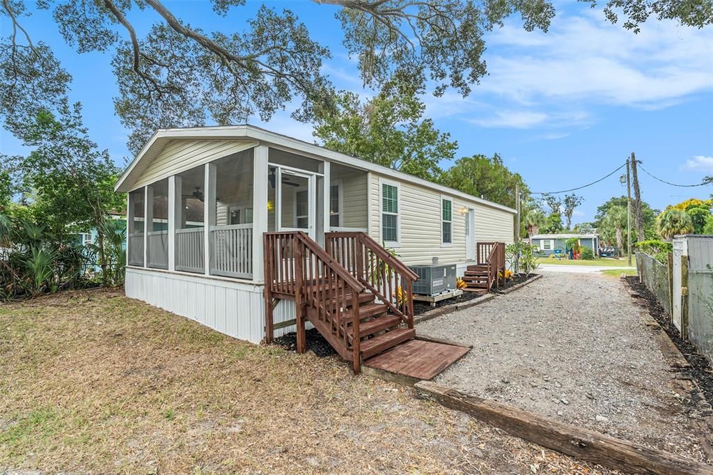 En Venta: $349,900 (2 camas, 2 baños, 1128 Pies cuadrados)