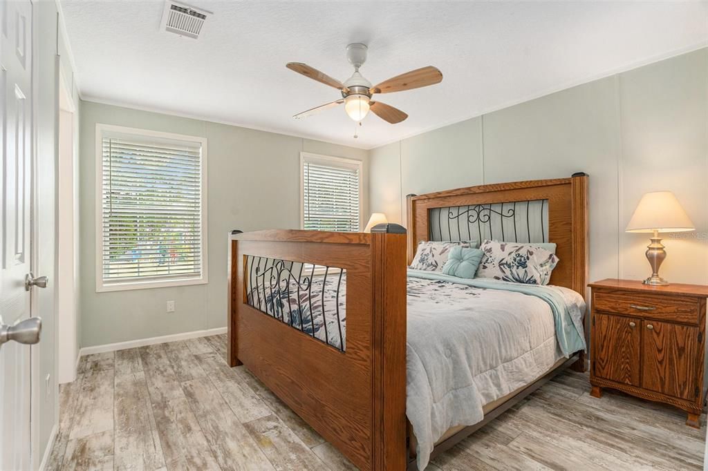 En Venta: $349,900 (2 camas, 2 baños, 1128 Pies cuadrados)